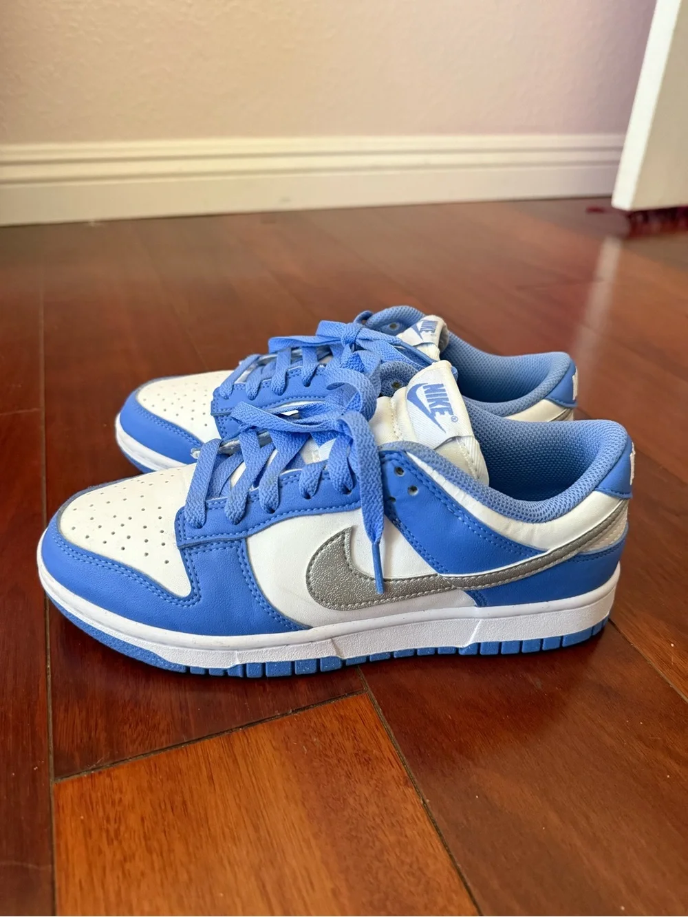 BARELY WORN Light Blue NIKE DUNKS